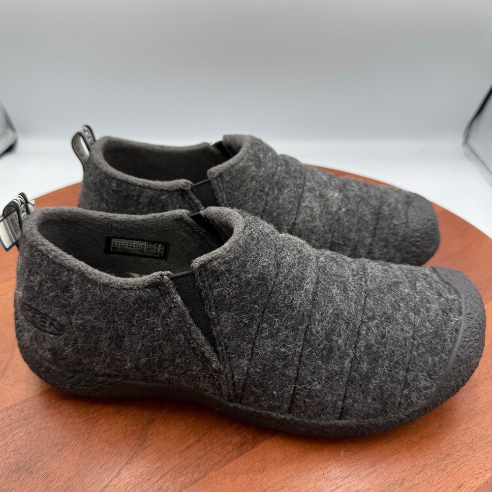 Keen Howser II Slippers Womens Slip On Shoes Grey Felt Comfort‎ Size 7.5 Casual
